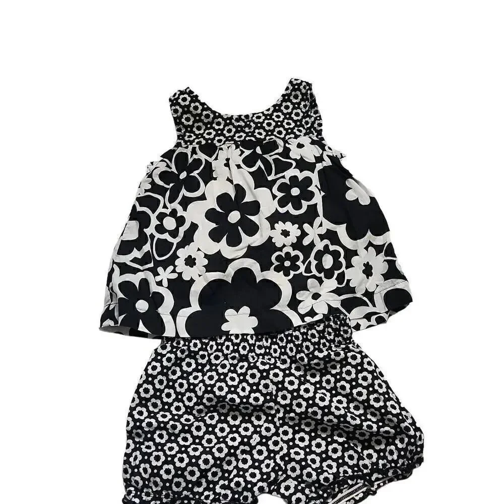 Carter's Baby Girl Black & White Floral Print Two Piece Shorts Outfit - Size 12